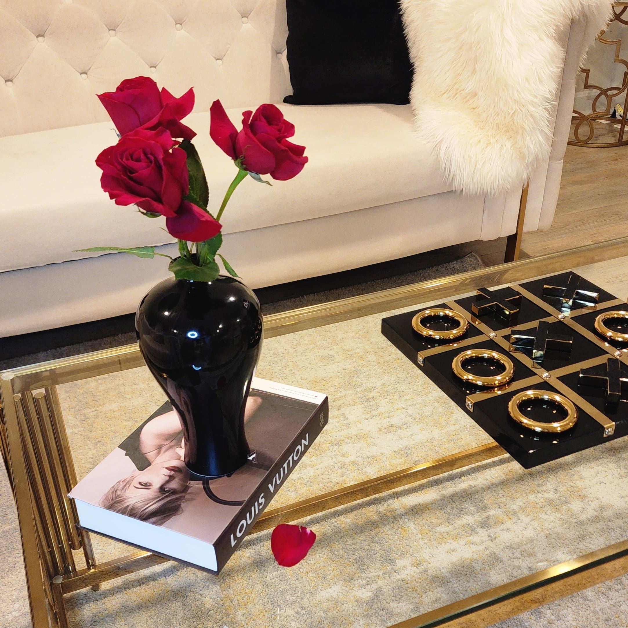 Small Curvy Vase Black Vase