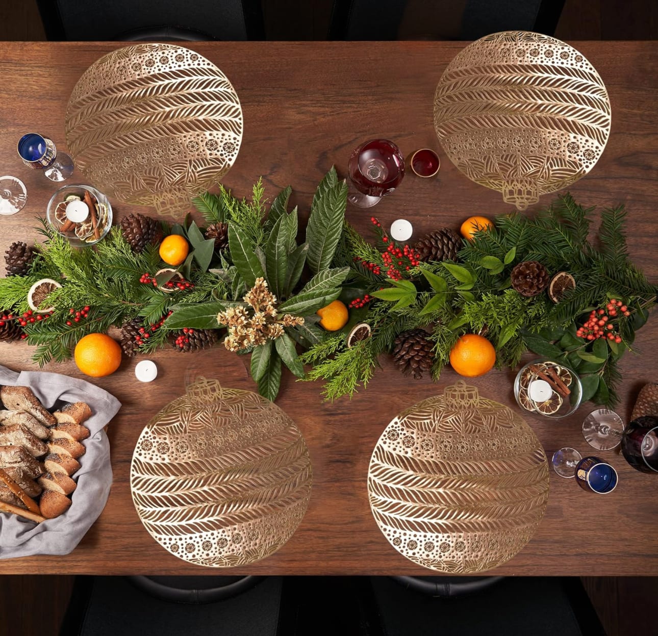 Christmas Gold Washable Round Ornament Place Mat