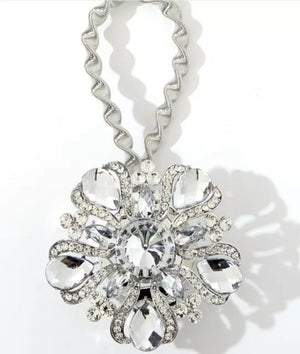 1 Pair Sparkling Crystal Tieback with white color