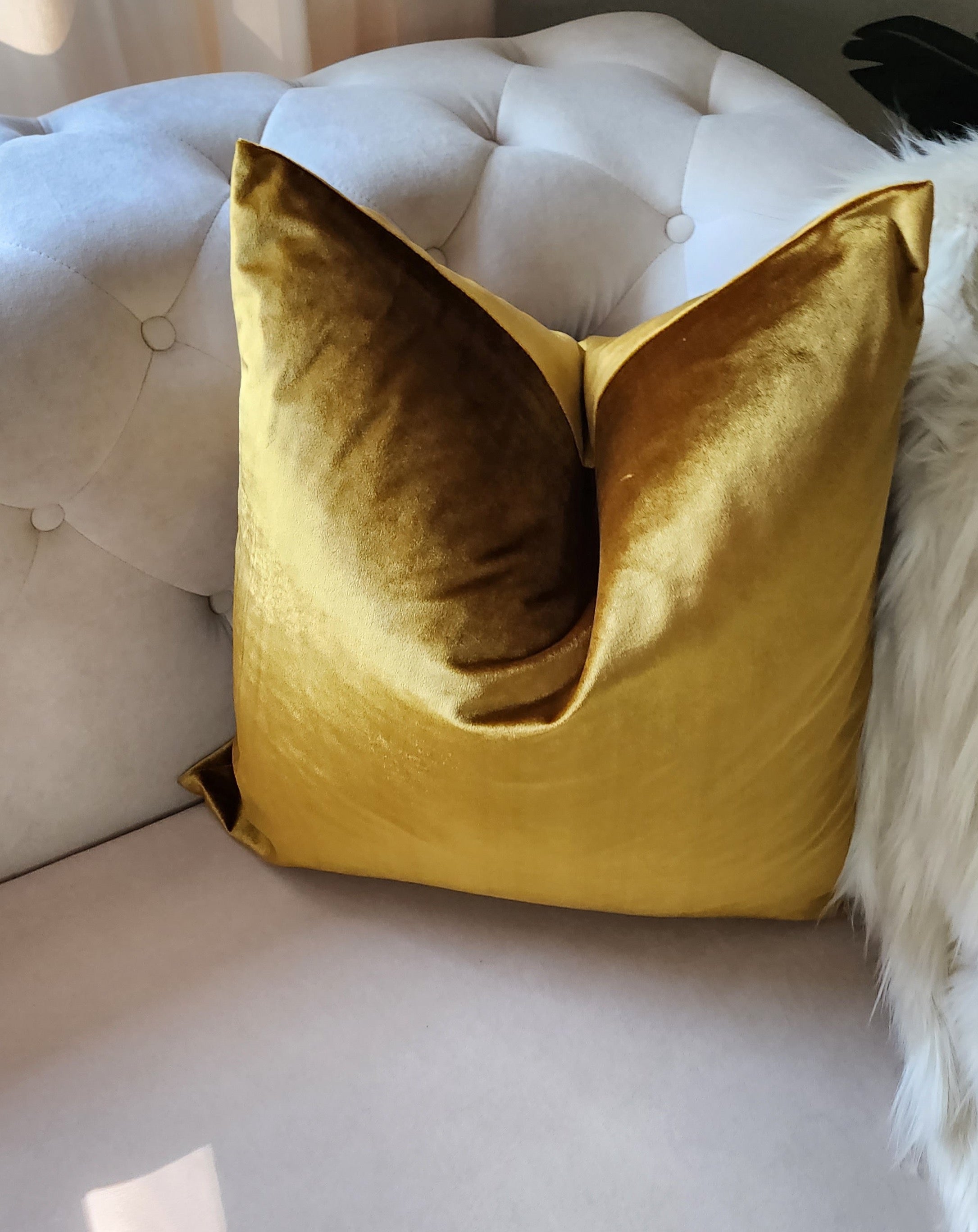 Gold velvet decorative pillow cover