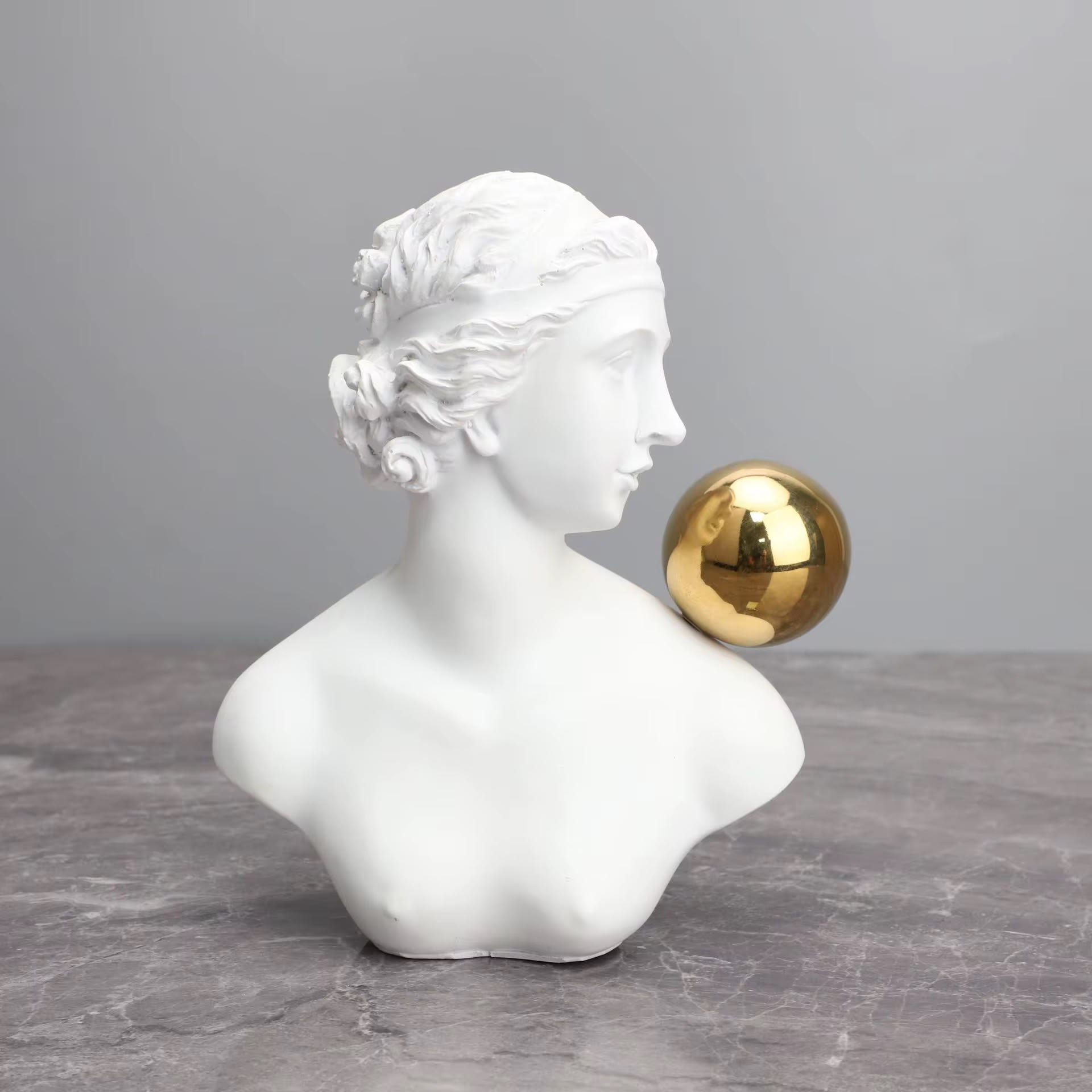Nordic Minimalist Venus Small Wei Jian Sculpture