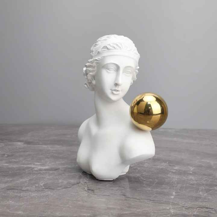 Nordic Minimalist Venus Small Wei Jian Sculpture